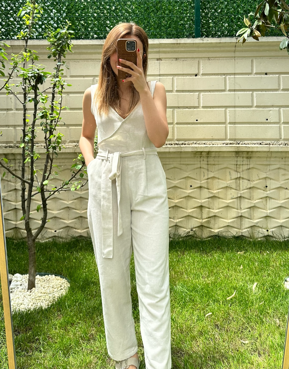 Belden Bağlamalı V Yaka Krem Tulum